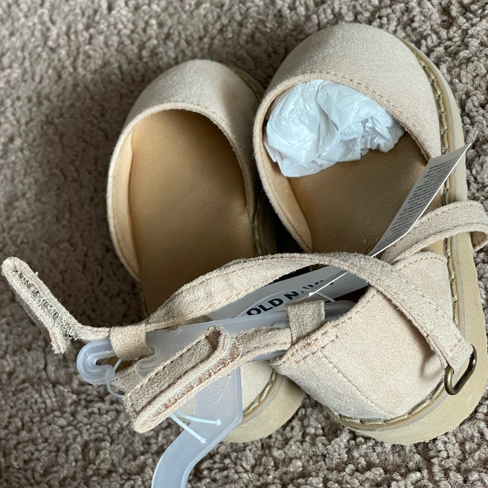 Nwt Old Navy sandals 5